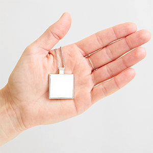 Ciondolo Quadrato - Mockup